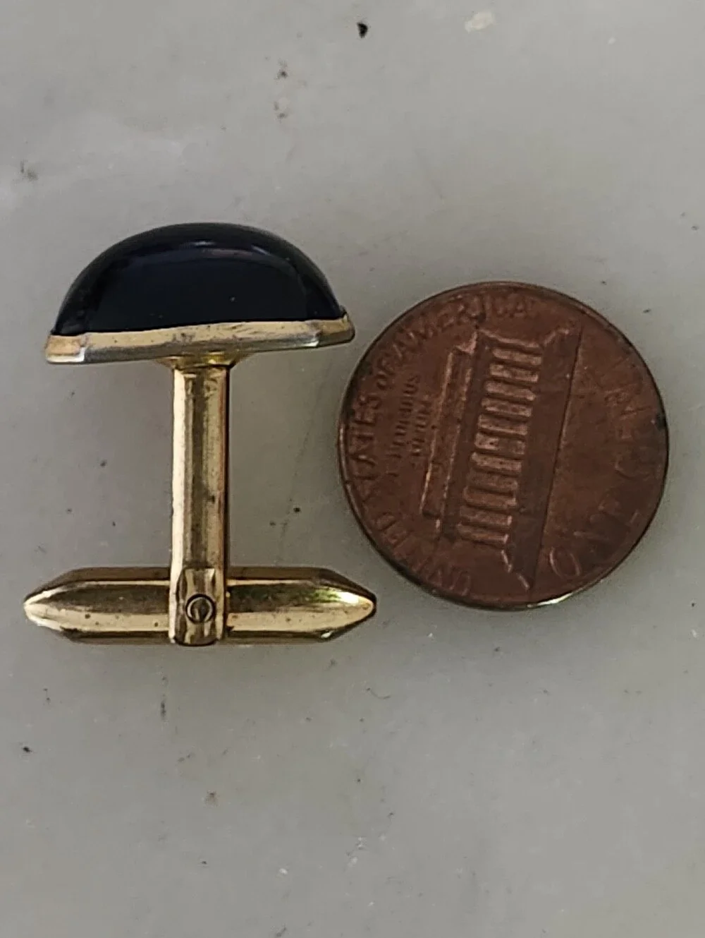 Vtg Gold-Tone Cufflinks with Deep Blue Glass Inset